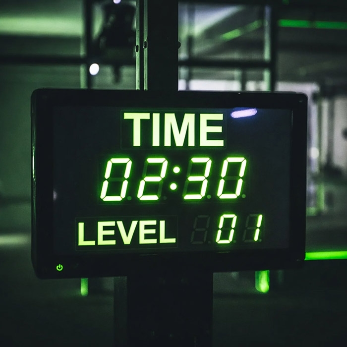 Дисплей с временем и уровнем сложности